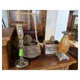 SELECTION OF MIXED DECOR