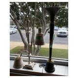 VINTAGE TOLE LAMP / SOLID METAL BASE NOTE
