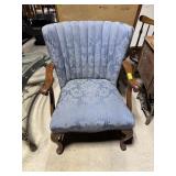 VINTAGE SCALLOPED BACK ARM CHAIR NOTE