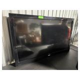 42in SANYO FLAT SCREEN TV POWERS ON
