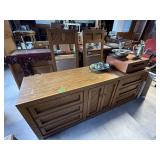 HUNTLEY THOMASVILLE DRESSER W 2 MIRRORS N STANDS