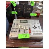 ZOOM MRS-4 MULTITRACK RECORDING STUDIO