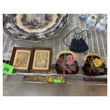 2PC MINIATURE ENGRAVING PRINTS SM CHANGE PURSES