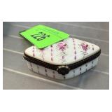 PEINT MAIN LIMOGES TRINKET BOX