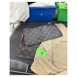 LOUIS VUITTON ZIPPERED BAG / CHANGE PURSE NOTE