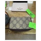 GUCCI DESIGNER KEYCHAIN WALLET NOTE