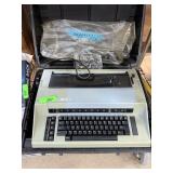 VINTAGE SWINTEC ELECTRIC TYPEWRITER W CASE