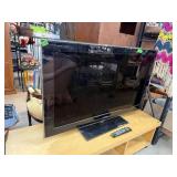 SAMSUNG FLAT SCREEN TV POWERS 46IN