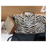 2PC MICHAEL KORS PURSE / ZIPPERED BAG