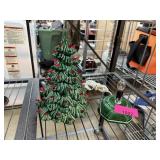 VTG CERAMIC CHRISTMAS TREE LAMP