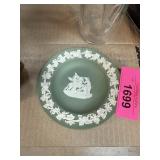 VINTAGE GREEN JASPERWARE ASHTRAY