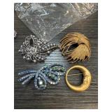 4PC VINTAGE BROOCHES / PINS NOLAN MILLER MONET+