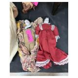 VINTAGE PORCELAIN / GLASS DOLLS