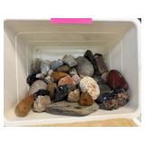 LARGE LOT OF MIXED STONES MINERAL SPECIMENS