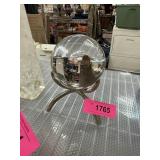 CRYSTAL BALL W STAND