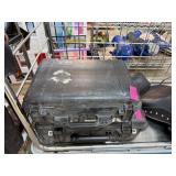 PELICAN HARD PROTECTIVE CASE