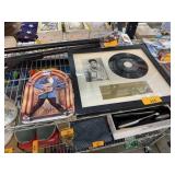 ELVIS RECORD & DECOR