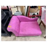 CHAISE LOUNGE DOG BED