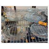 LOT OF MIXED GLASS / PLATES