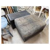 LOT OF MIXED FURNITURE / CHAIRS OTTOMANS