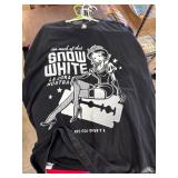 10 Graphic and Logo T-Shirts