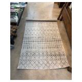 Contemporary Gray Geometric Pattern Area Rug