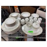Milburn Fine China Dinnerware Set from Japan