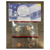1999 Susan B. Anthony Uncirculated Coin Set