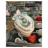 1989 Heritage House Love Me Tender Porcelain Box 1989 Heritage House Love Me Tender Porcelain Box