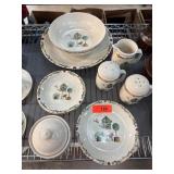 Thomson Pottery Country-Inspired Dinnerware