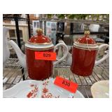 Fitz and Floyd Medaillon dï¿½Or Coffee Pots
