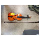 4/4 Violin with Bow and Damage to Neck