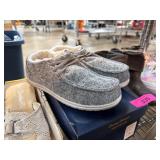 Tommy Bahama Womens Gray Slipper Shoes