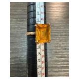 10 Karat Gold Ring with Yellow Sapphire, 3.5g