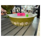 Pyrex Green Daisy Pattern Oval Casserole Dish