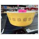Yellow Pyrex Casserole Dish Town & Country
