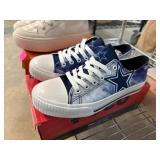 FOCO Womens Size 8 Canvas Sneakers with Stars