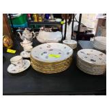Richard Ginori Porcelain Dinnerware Set with Fruit