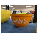 Pyrex 750ml Floral Design Mixing Bowl