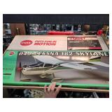 Cox Cessna 182 Skylane Model Airplane with Cadet R