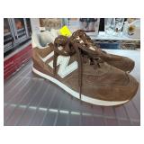 New Balance Sz 9 Brown Suede Sneakers