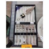 Rusmod Sheffield England Silver-Plated Cake Set in