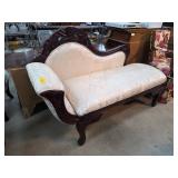 Victorian-Style Mahogany Chaise Lounge with Cream