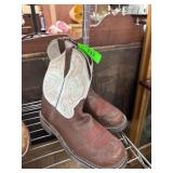 Ariat Womenï¿½s Western Style Leather Boots, Size US