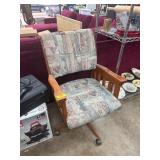 Oak Executive Swivel Office Chair