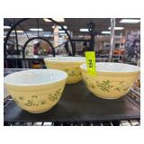 Three Vintage Pyrex Mixing Bowls Shenandoah