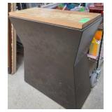 Modernist Janus Et Cie Ditto Aluminum Side Table