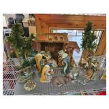 Complete Nativity Set with Figurines and Accessori