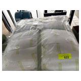 Clover by Jo King Comforter Set with Shams