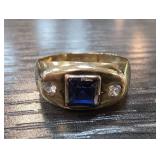 18k Gold Ring With Blue and Clear Stones